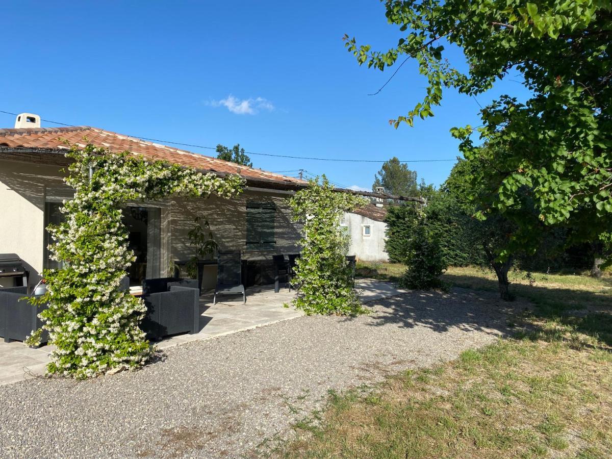Maison De Plain Pied Avec Terrain De Petanque Vila Draguignan Exterior foto